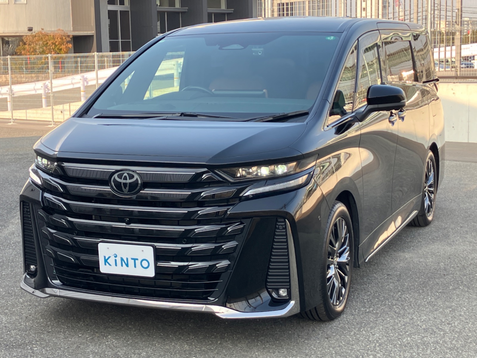 トヨタ ヴェルファイア Z Premier HEV 2.5L 2WD(7人乗り) ハイブリッド 2024年式 ブラック  [1285]の詳細｜【KINTO ONE(中古車)】トヨタの中古車サブスク（フルサービスリース）
