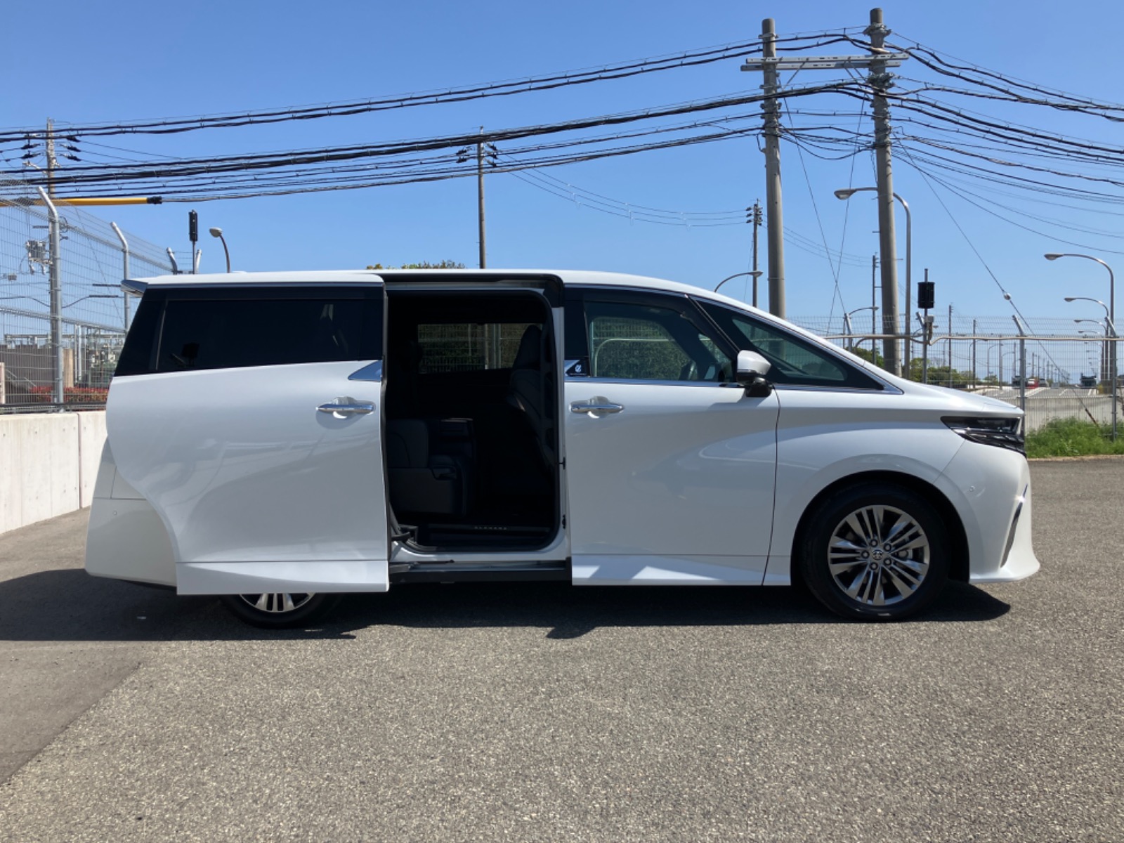 トヨタ アルファード Z HEV 2.5L 2WD(7人乗り) ハイブリッド 2024年式