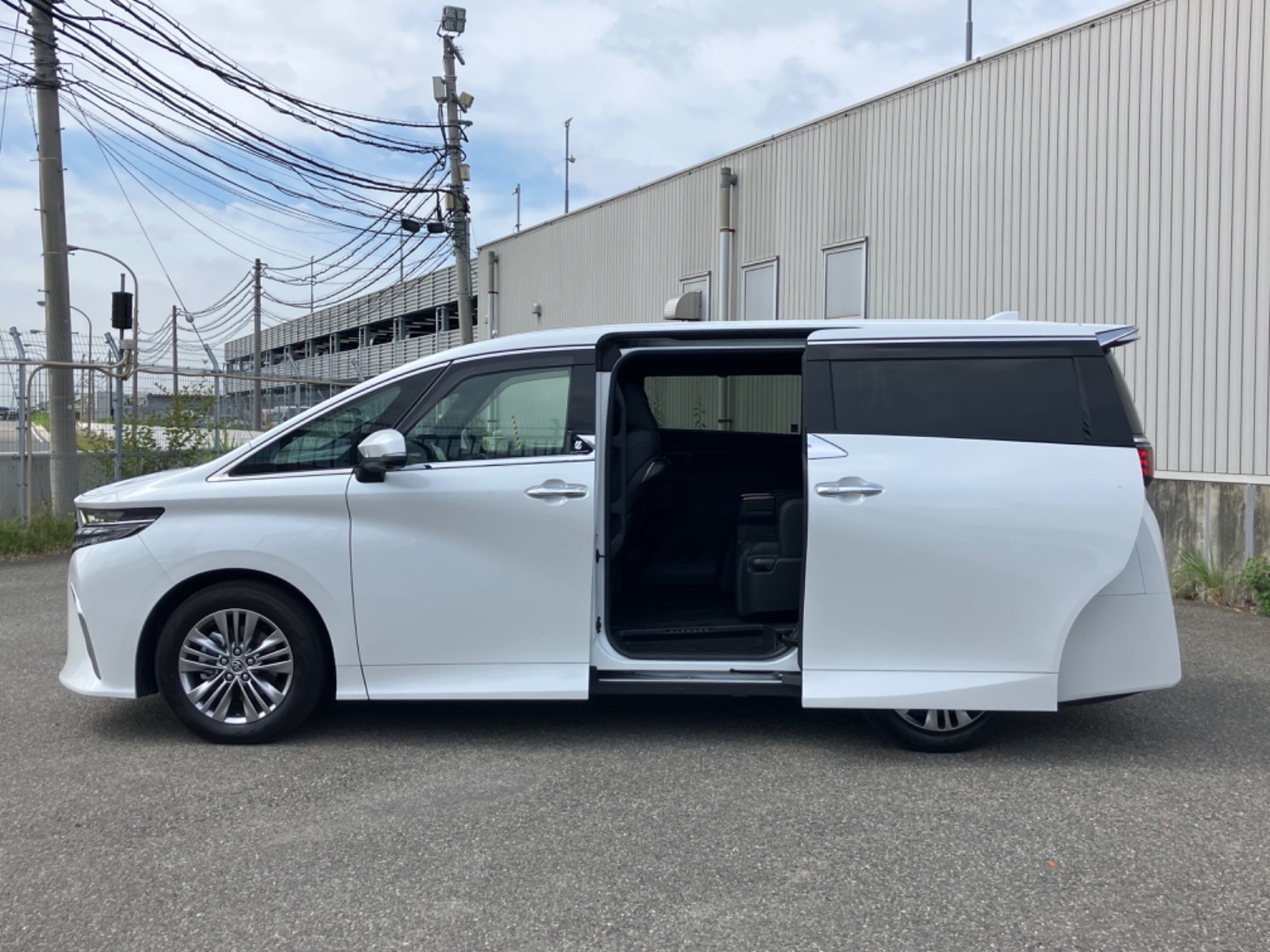 トヨタ アルファード Z HEV 2.5L 2WD(7人乗り) ハイブリッド 2025年式
