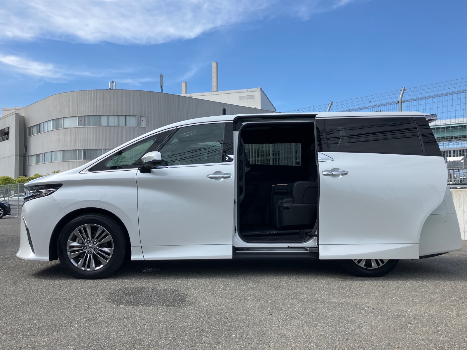 トヨタ アルファード Z HEV 2.5L 4WD(7人乗り) ハイブリッド 2023年式