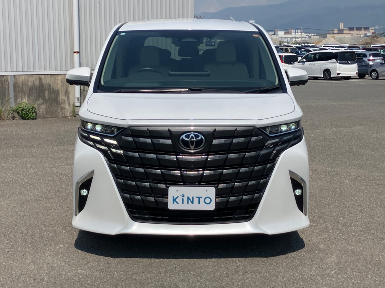 トヨタ アルファード Executive Lounge HEV 2.5L 4WD(7人乗り