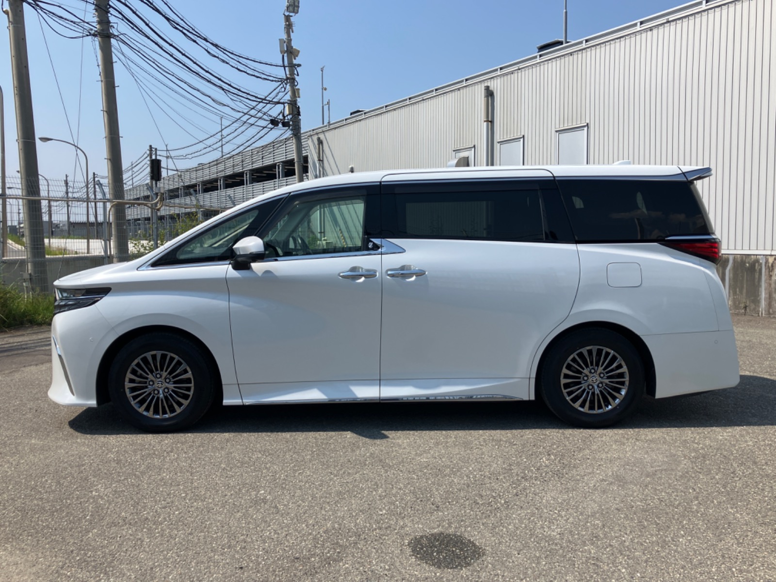 トヨタ アルファード Executive Lounge HEV 2.5L 4WD(7人乗り