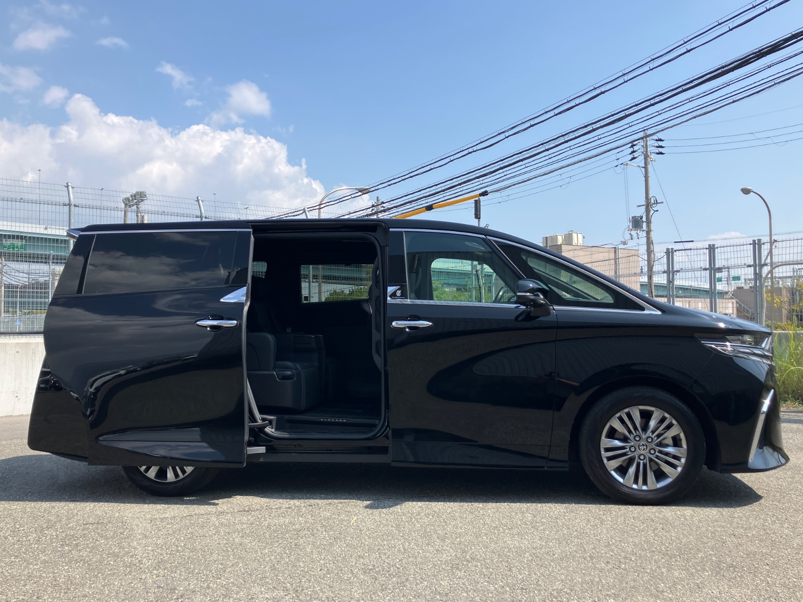 【アルファード】充実装備の７人乗り‼︎内外装綺麗です‼︎ アルファード Z GAS 2.5L 2WD(7人乗り)｜トヨタ中古車のカーリース