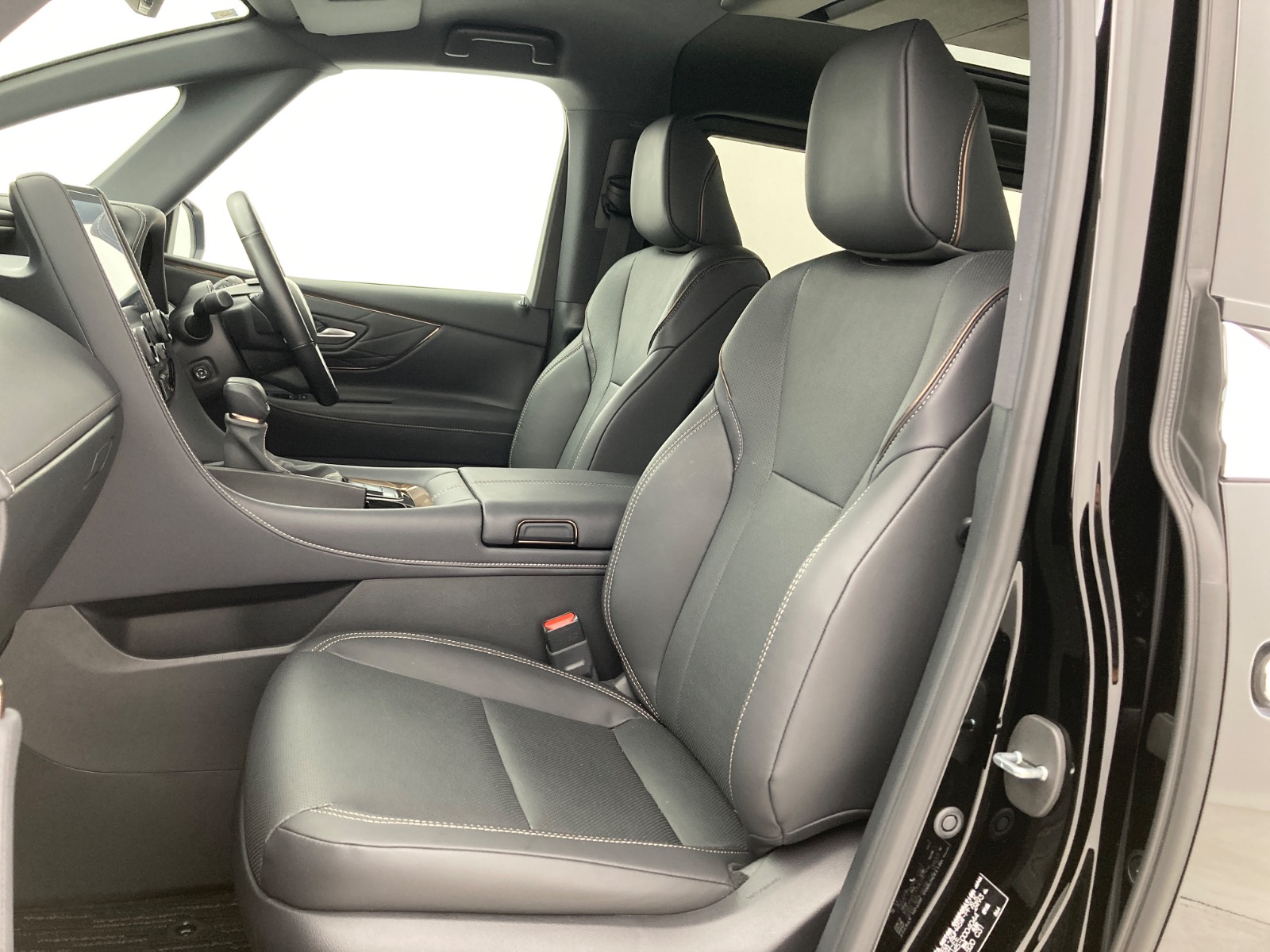 トヨタ アルファード Z GAS 2.5L 4WD(7人乗り) ガソリン 2024年式