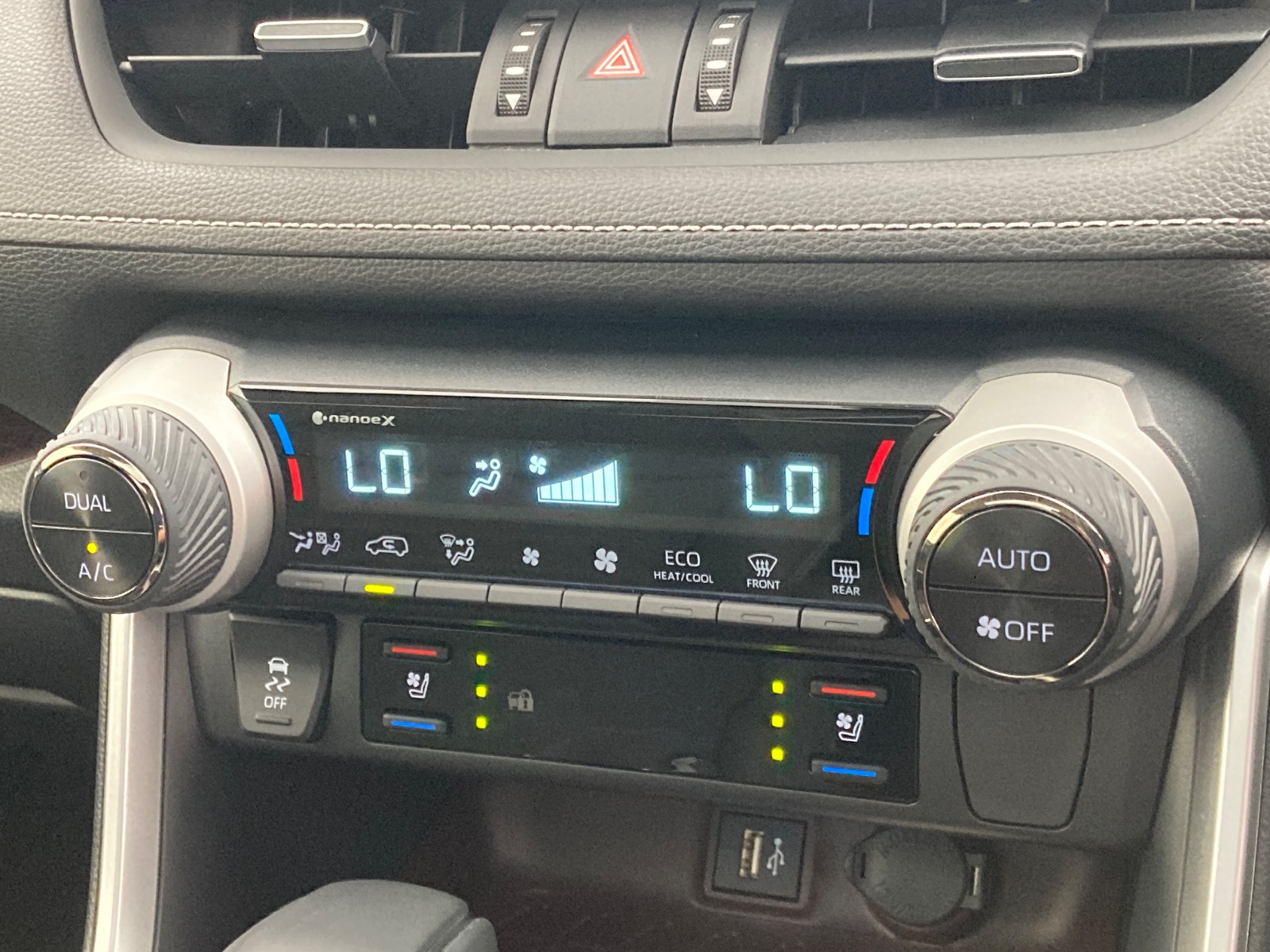トヨタ RAV4 G HEV 2.5L 4WD(5人乗り) ハイブリッド 2024年式