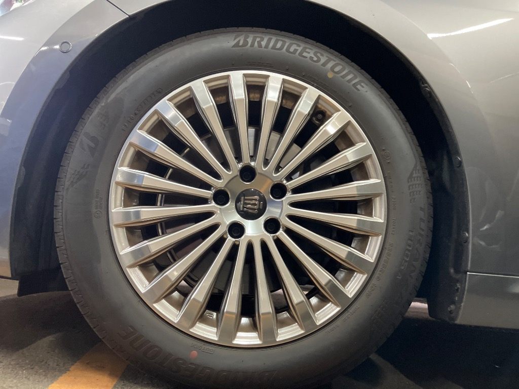 トヨタ クラウン Z HEV 2.5L 2WD(5人乗り) ハイブリッド 2024年式