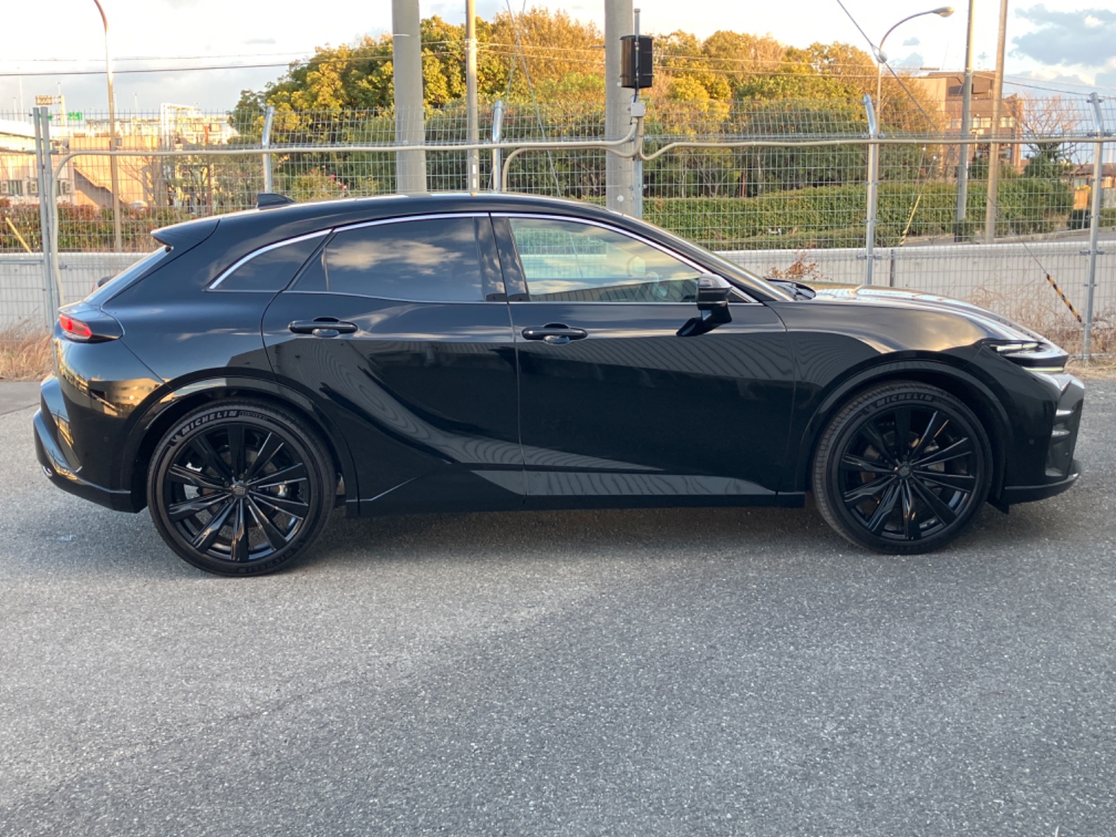 トヨタ クラウン SPORT Z HEV 2.5L 4WD(5人乗り) ハイブリッド 2023年