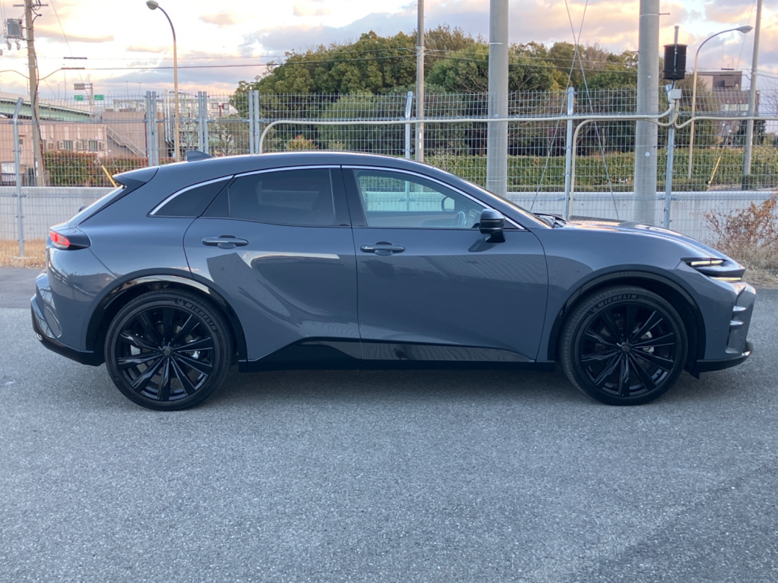 トヨタ クラウン SPORT Z HEV 2.5L 4WD(5人乗り) ハイブリッド 2024年