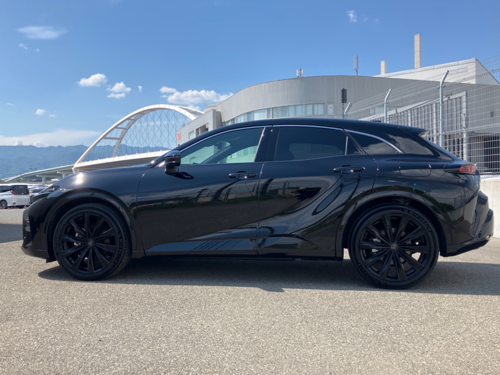トヨタ クラウン SPORT Z HEV 2.5L 4WD(5人乗り) ハイブリッド 2024年