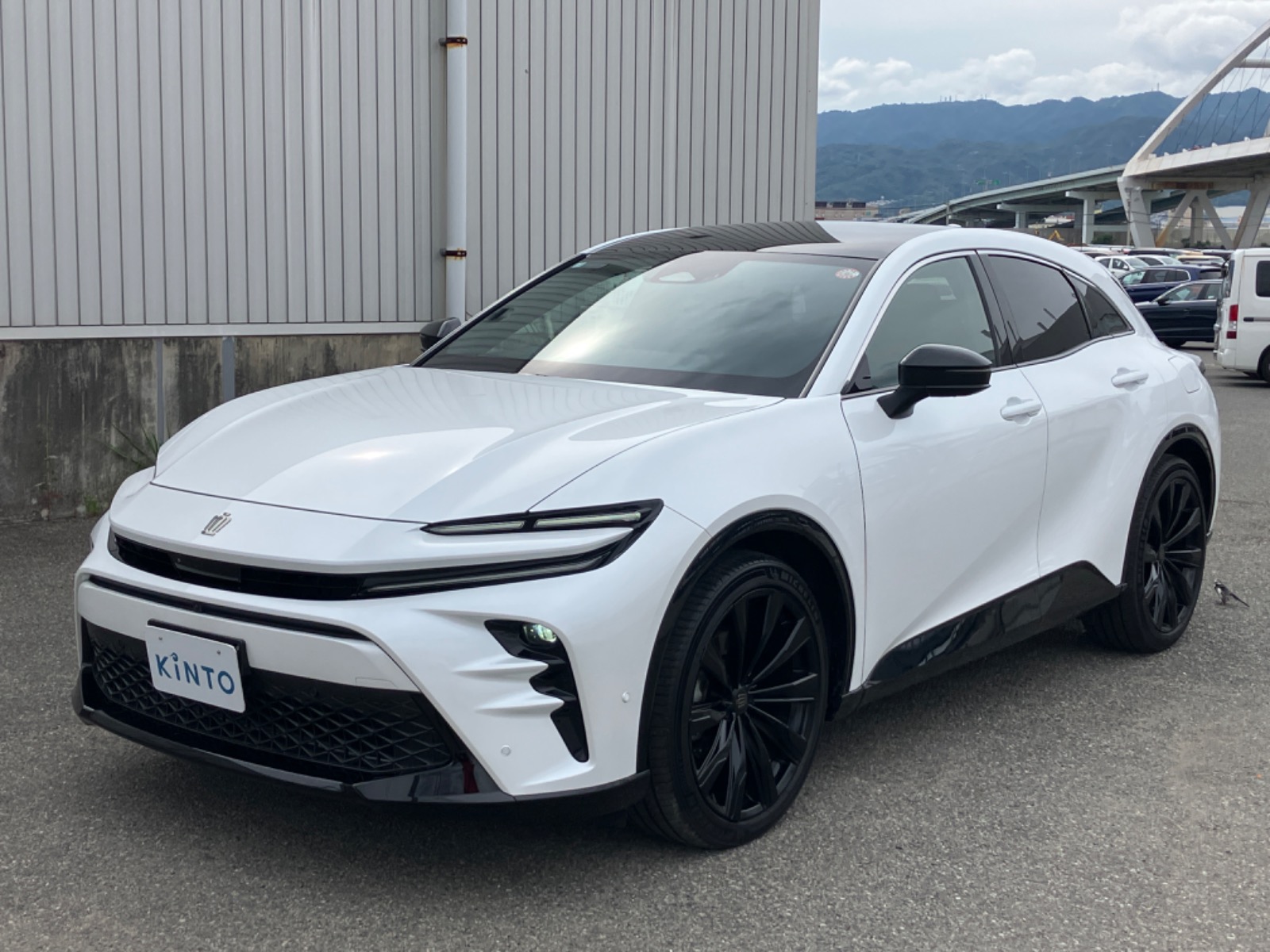 トヨタ クラウン SPORT Z HEV 2.5L 4WD(5人乗り) ハイブリッド 2025年