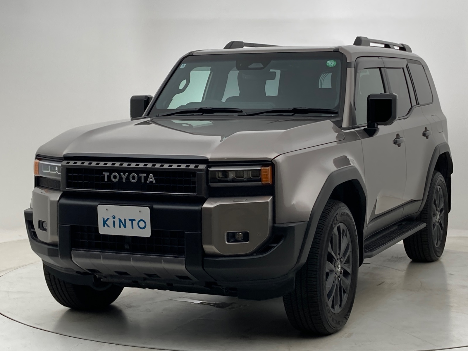 た トヨタ ランドクルーザー ZX DSL 2.8L 4WD(7人乗り) ※モノトーン