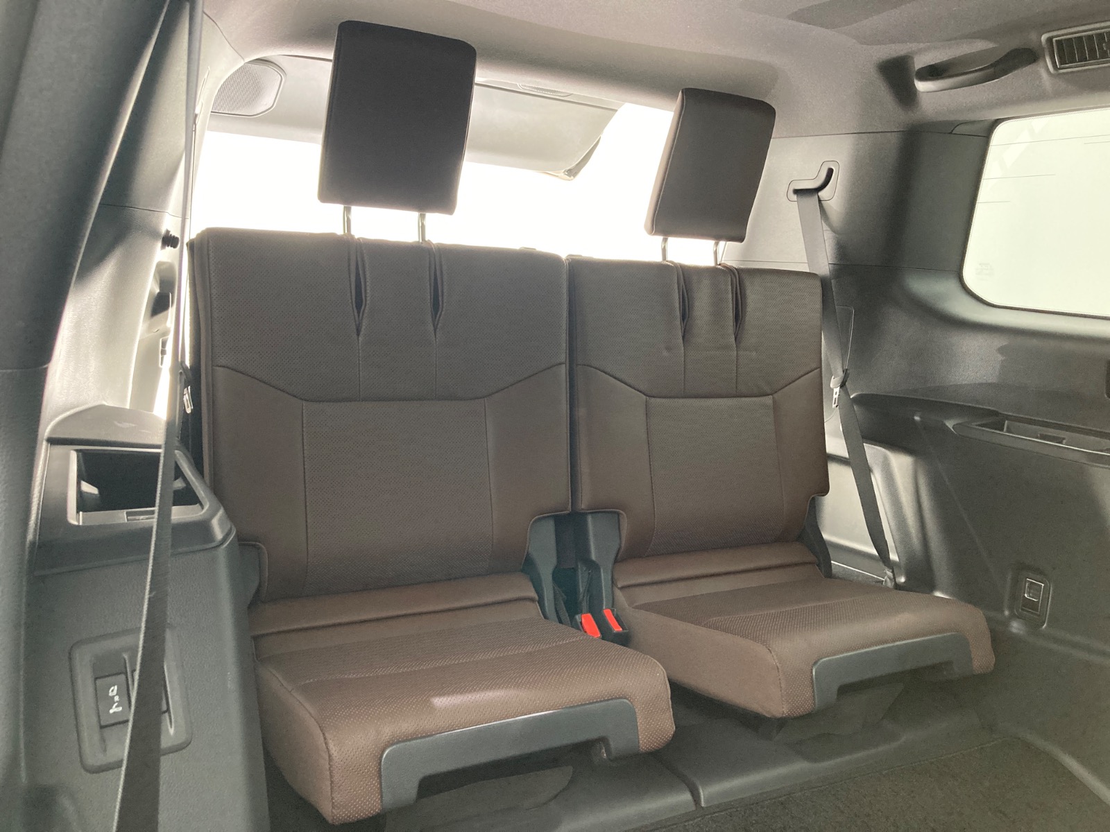 トヨタ ランドクルーザー ZX DSL 2.8L 4WD(7人乗り) ※モノトーン