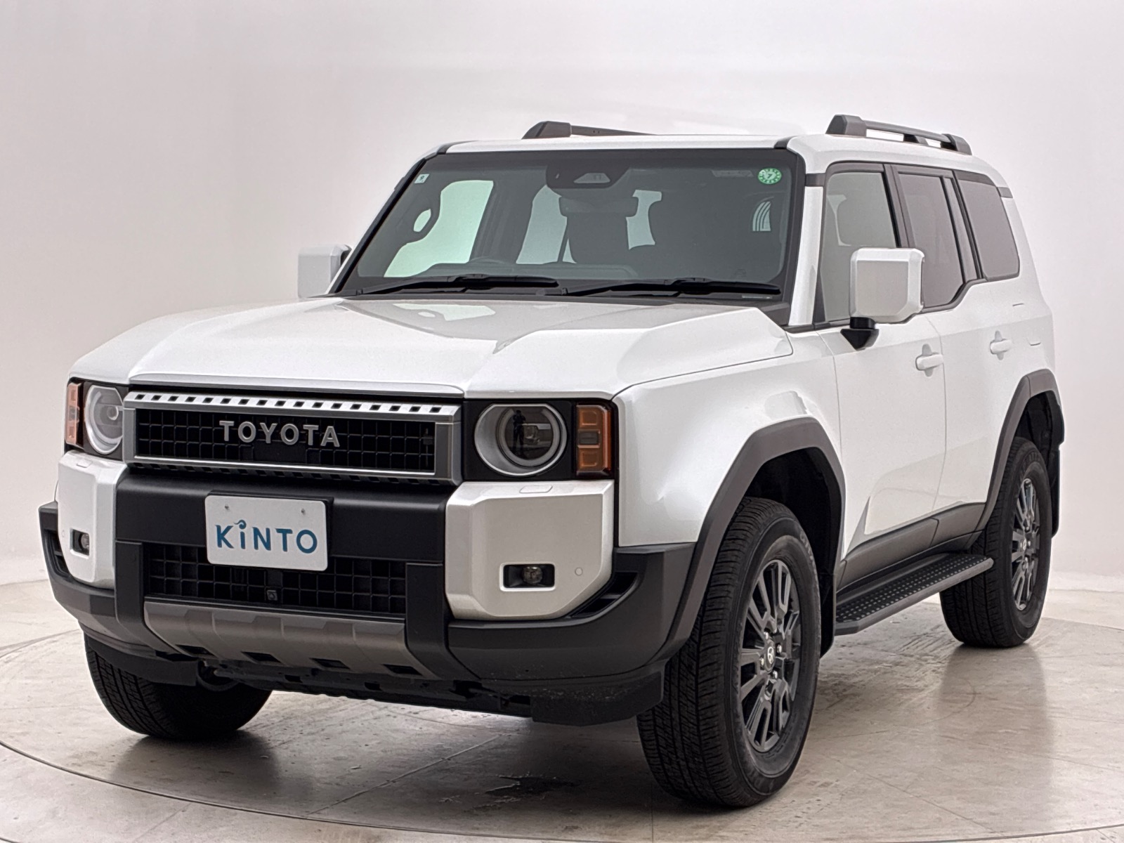 トヨタ ランドクルーザー DSL 2.8L 4WD(7人乗り) VX ※丸目型ヘッド