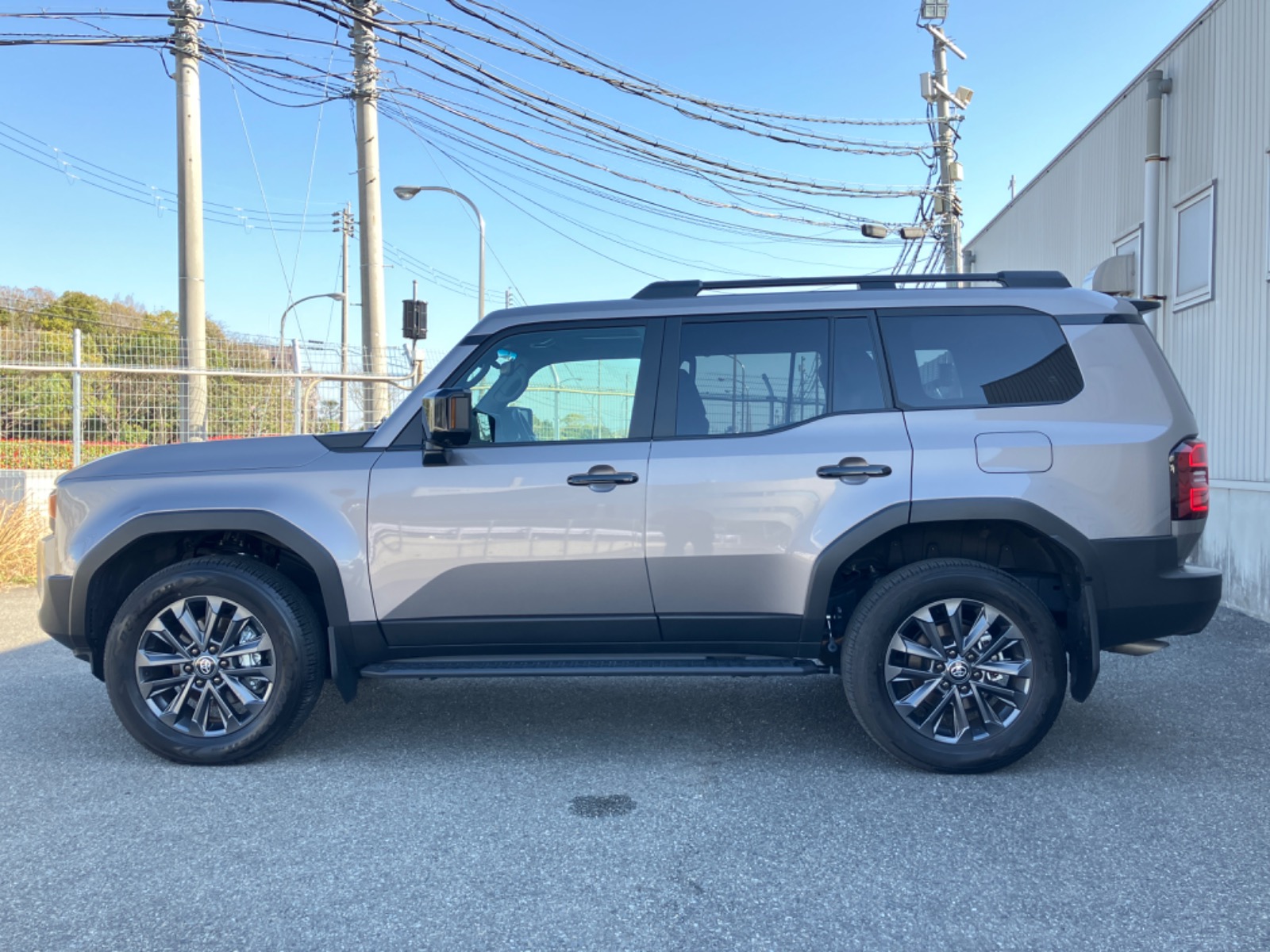 トヨタ ランドクルーザー ZX DSL 2.8L 4WD(7人乗り) ※モノトーン仕様車