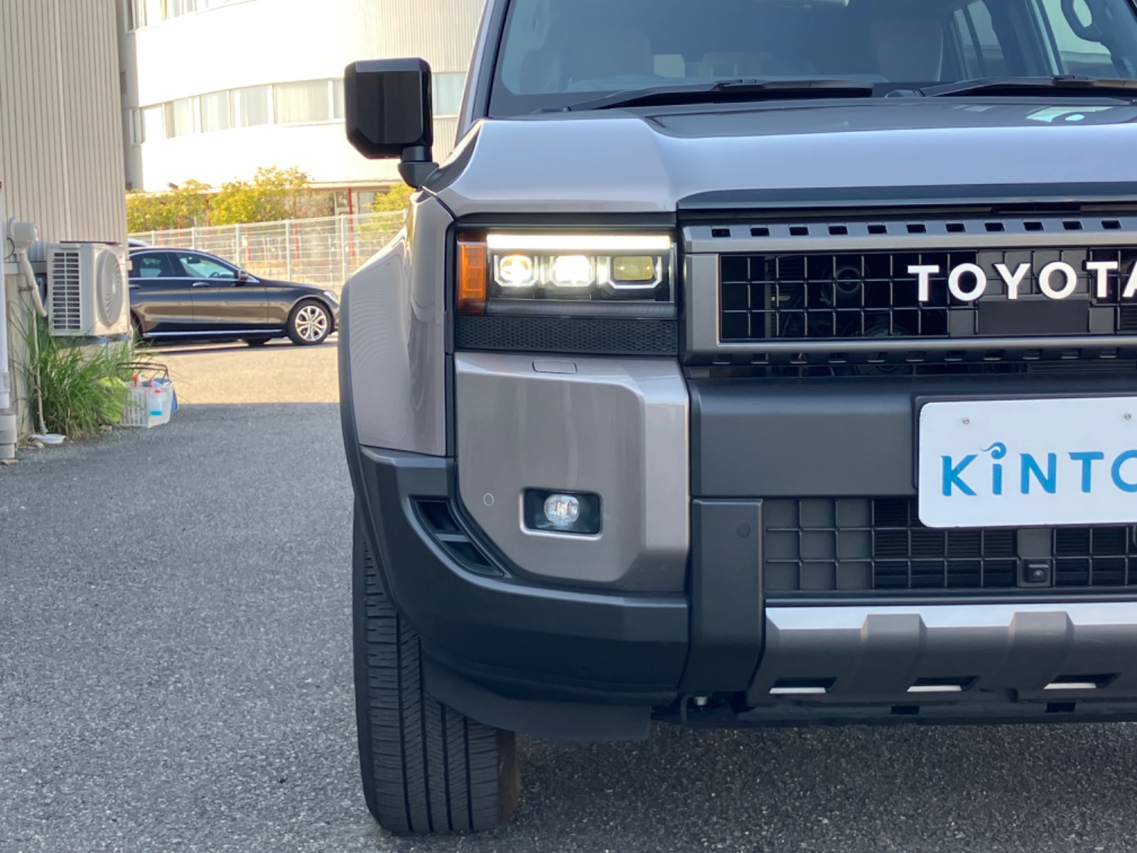 トヨタ ランドクルーザー ZX DSL 2.8L 4WD(7人乗り) ※モノトーン仕様車