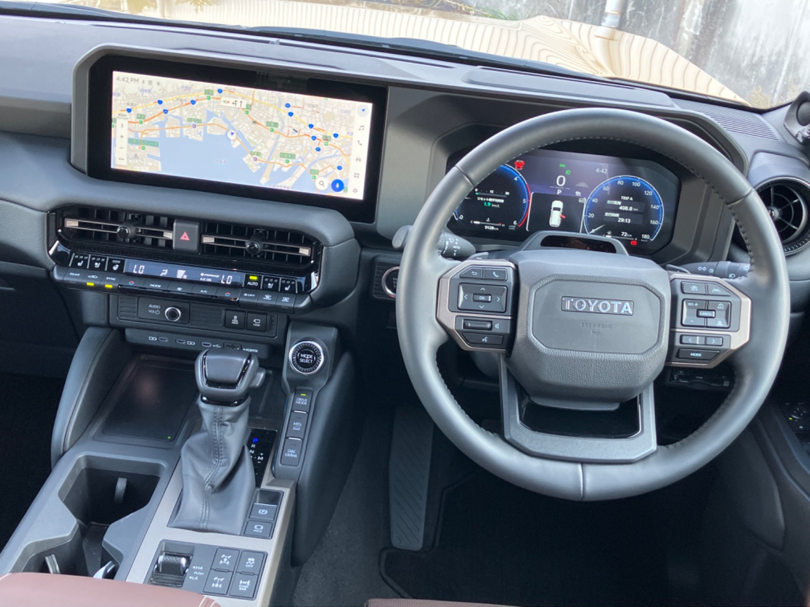 トヨタ ランドクルーザー ZX DSL 2.8L 4WD(7人乗り) ※ツートーン