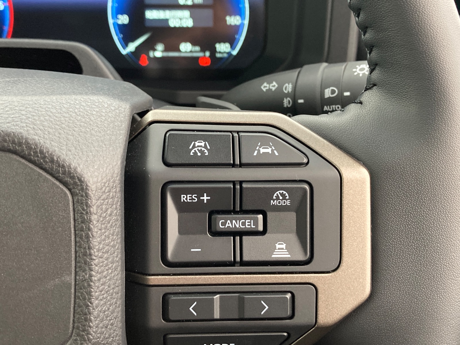 トヨタ ランドクルーザー ZX DSL 2.8L 4WD(7人乗り) ※ツートーン仕様車