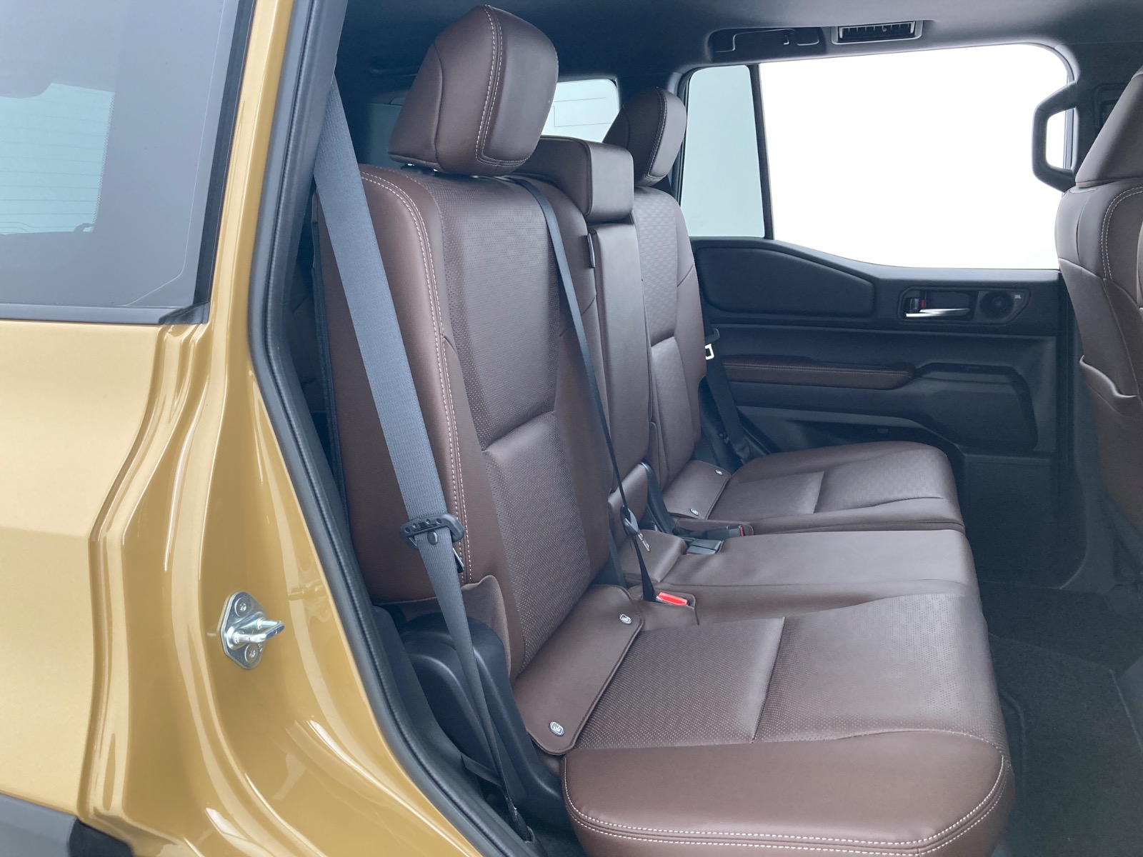 トヨタ ランドクルーザー ZX DSL 2.8L 4WD(7人乗り) ※ツートーン仕様車