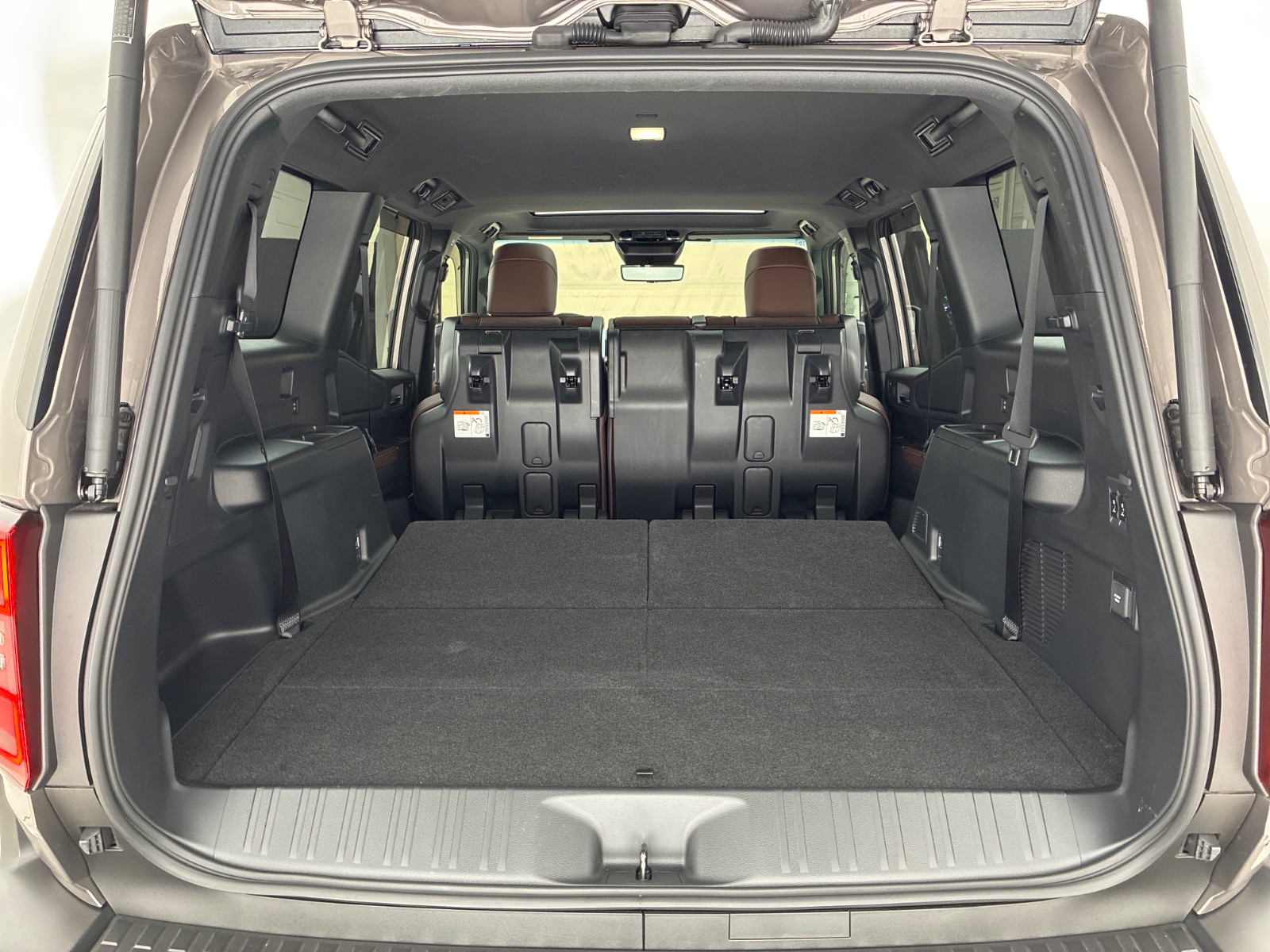 トヨタ ランドクルーザー ZX DSL 2.8L 4WD(7人乗り) ※モノトーン仕様車