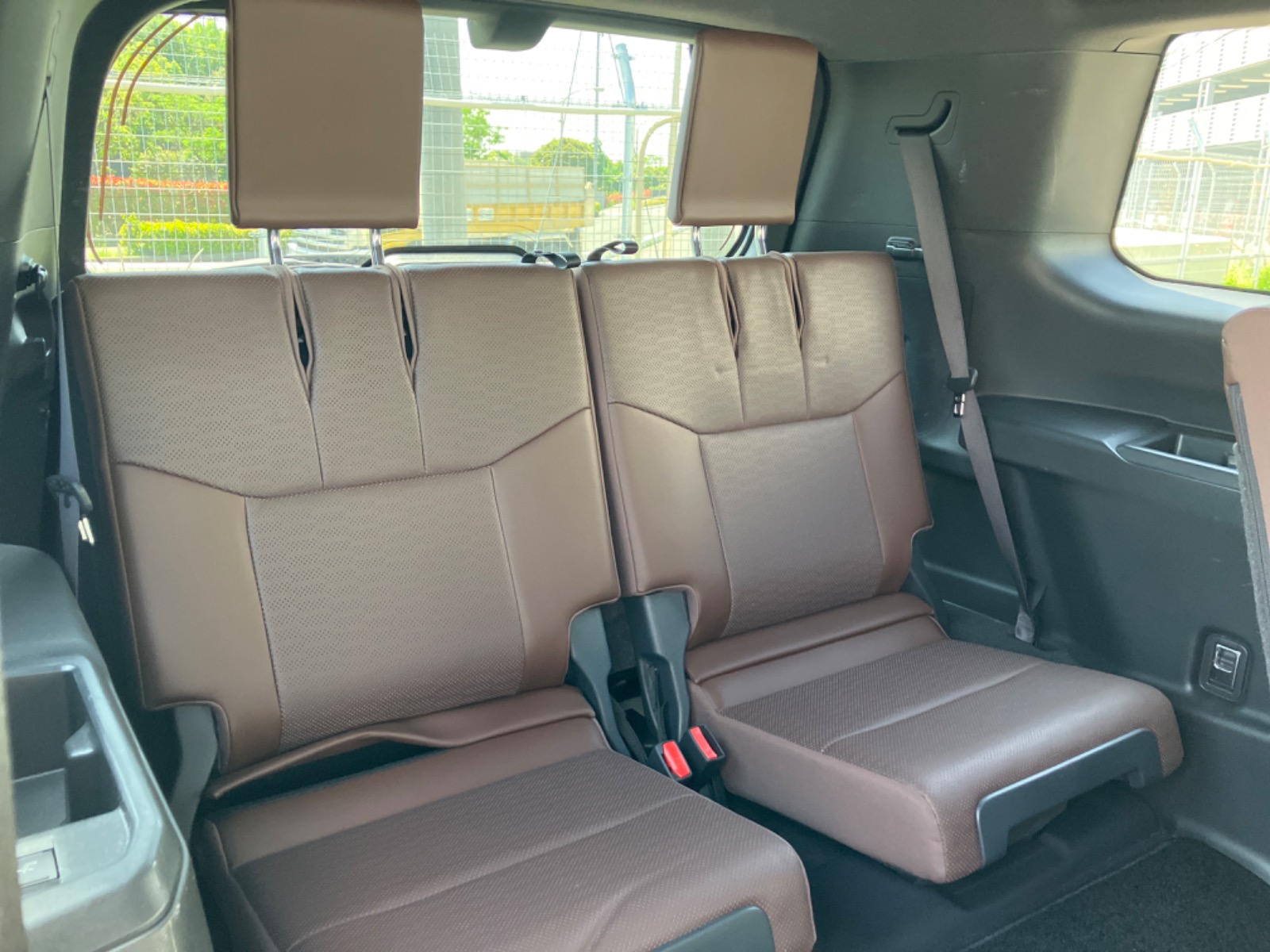 商談中 トヨタ ランドクルーザー ZX DSL 2.8L 4WD(7人乗り) ※モノトーン仕様車