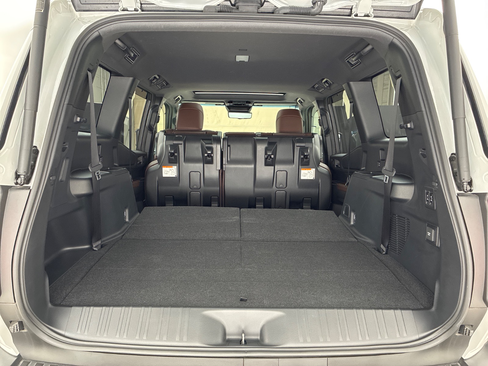 トヨタ ランドクルーザー ZX DSL 2.8L 4WD(7人乗り) ※モノトーン仕様車