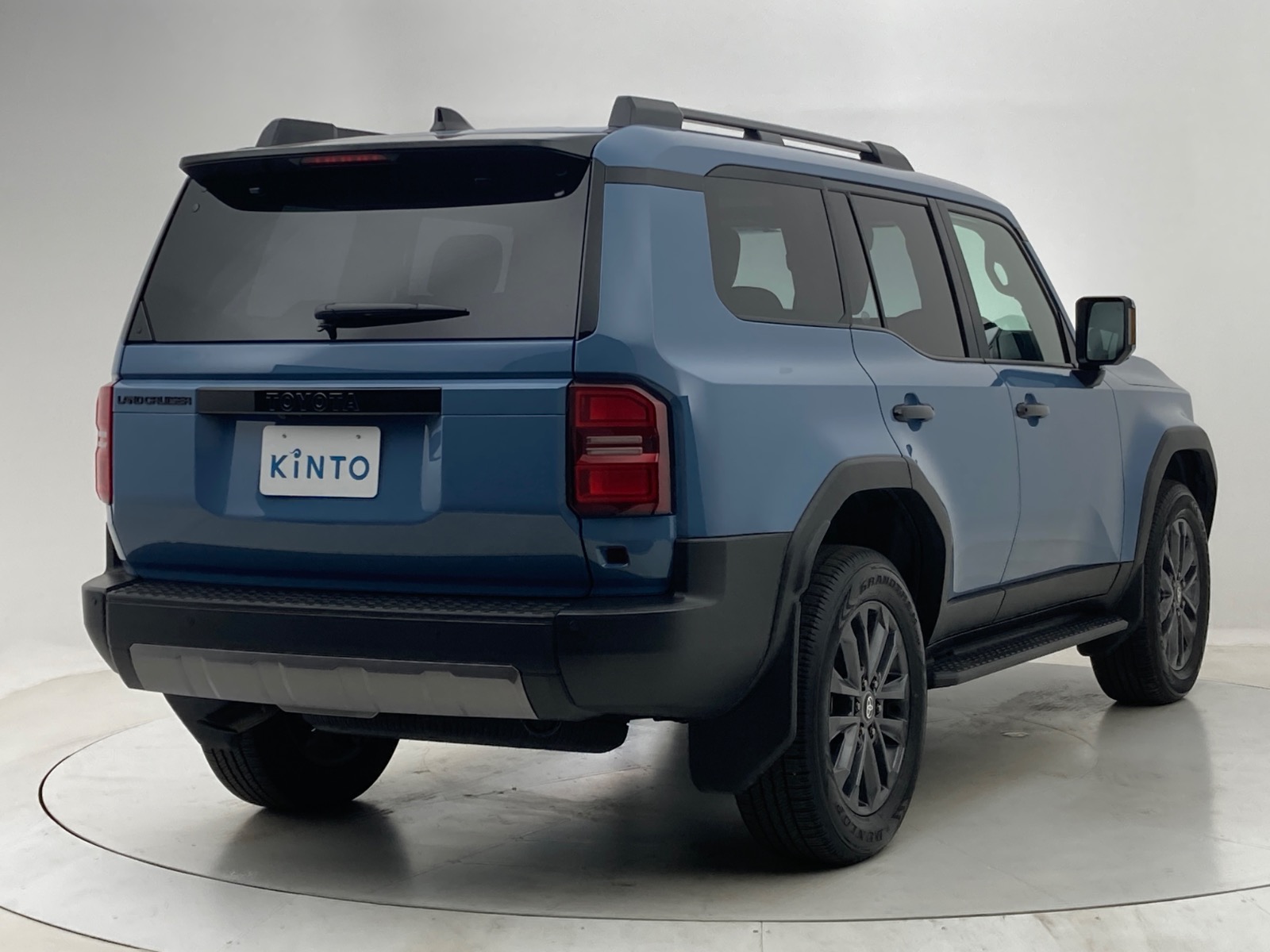 トヨタ ランドクルーザー ZX DSL 2.8L 4WD(7人乗り) ※モノトーン