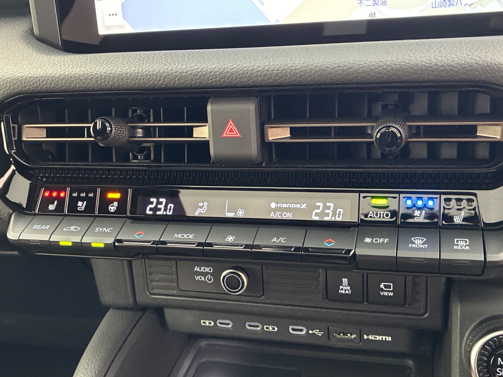 トヨタ ランドクルーザー ZX DSL 2.8L 4WD(7人乗り) ※モノトーン仕様車