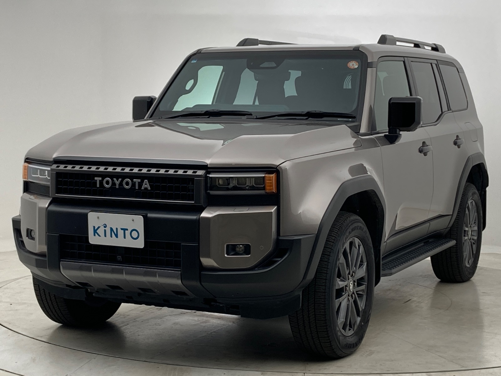 トヨタ ランドクルーザー ZX DSL 2.8L 4WD(7人乗り) ※モノトーン仕様車