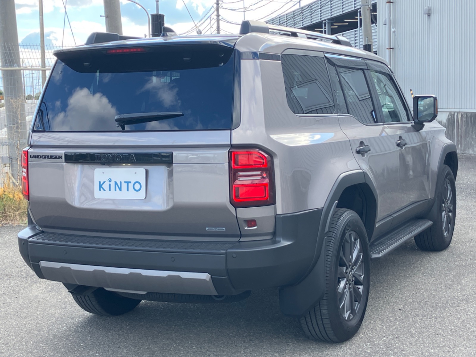 トヨタ ランドクルーザー ZX DSL 2.8L 4WD(7人乗り) ※モノトーン仕様車