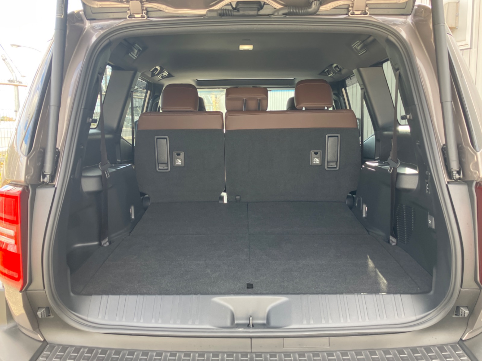 トヨタ ランドクルーザー ZX DSL 2.8L 4WD(7人乗り) ※モノトーン仕様車