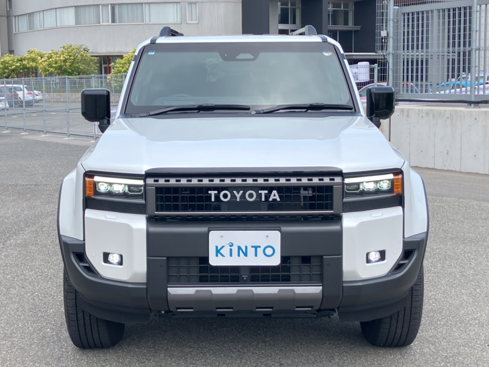 トヨタ ランドクルーザー ZX DSL 2.8L 4WD(7人乗り) ※モノトーン仕様車