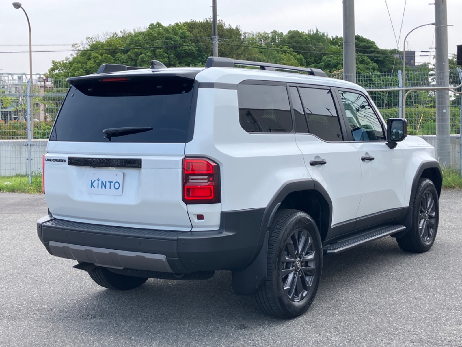 トヨタ ランドクルーザー ZX DSL 2.8L 4WD(7人乗り) ※モノトーン仕様車