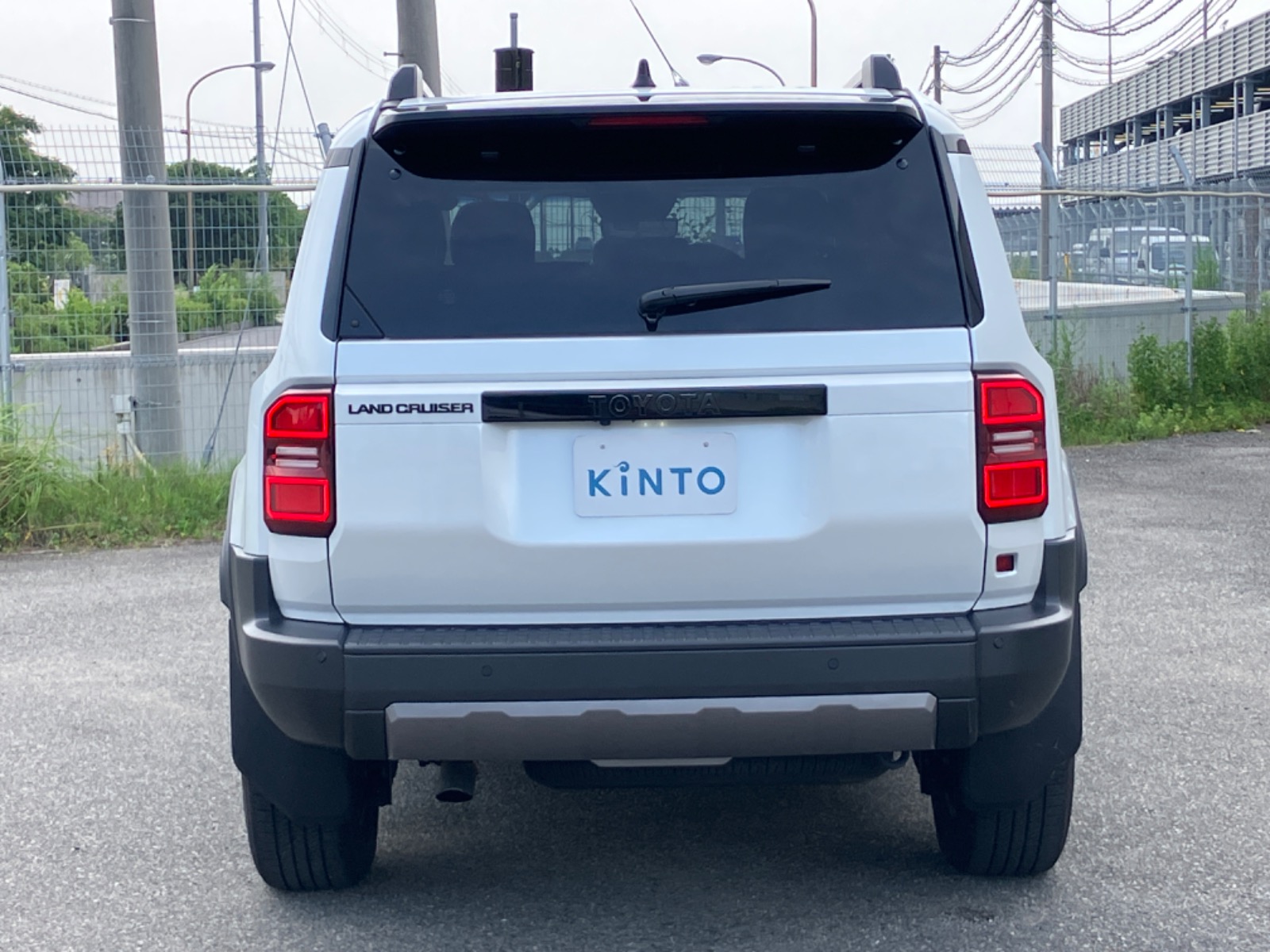 トヨタ ランドクルーザー ZX DSL 2.8L 4WD(7人乗り) ※モノトーン仕様車