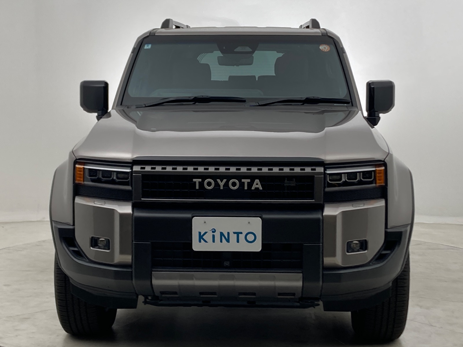 トヨタ ランドクルーザー ZX DSL 2.8L 4WD(7人乗り) ※モノトーン仕様車