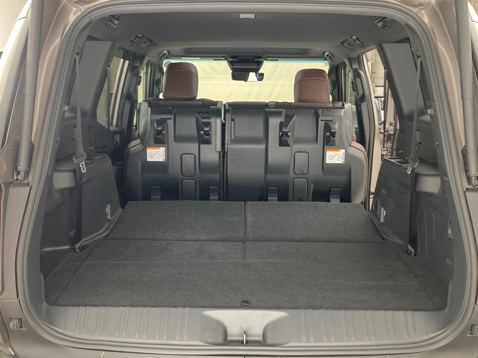 トヨタ ランドクルーザー ZX DSL 2.8L 4WD(7人乗り) ※モノトーン仕様車