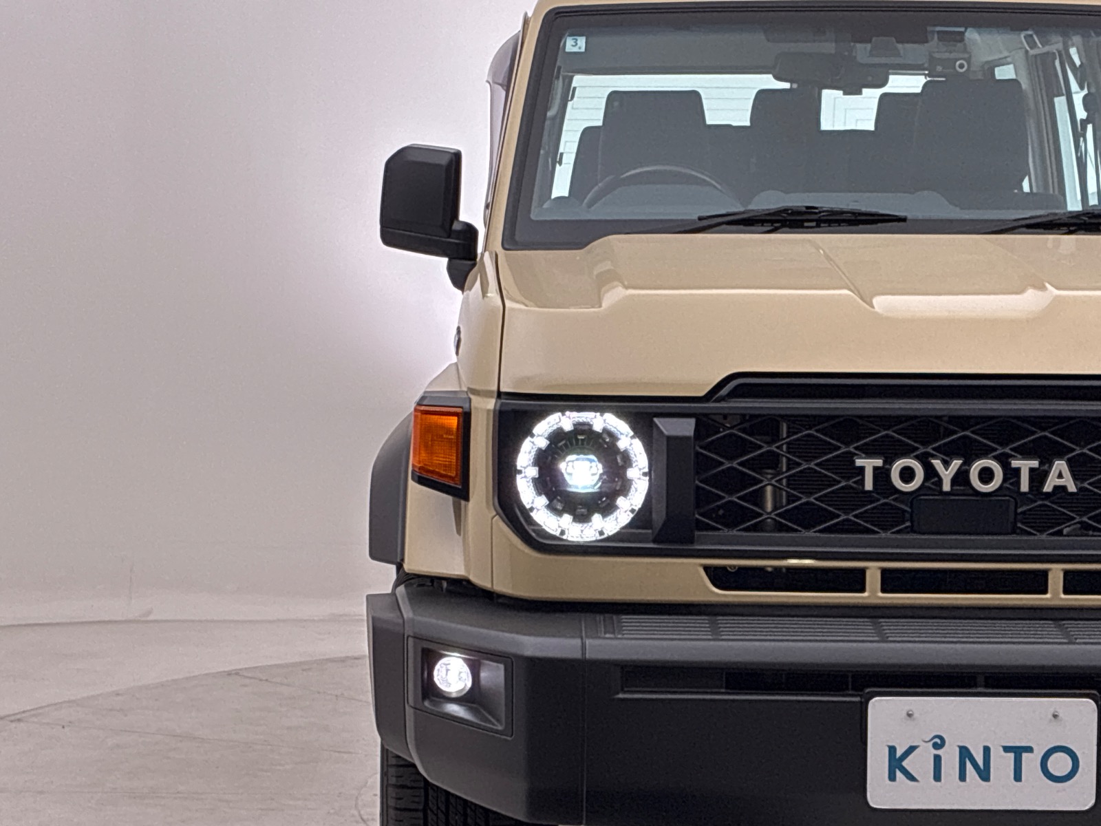 トヨタ ランドクルーザー AX DSL 2.8L+ターボ 4WD(5人乗り) ディーゼル