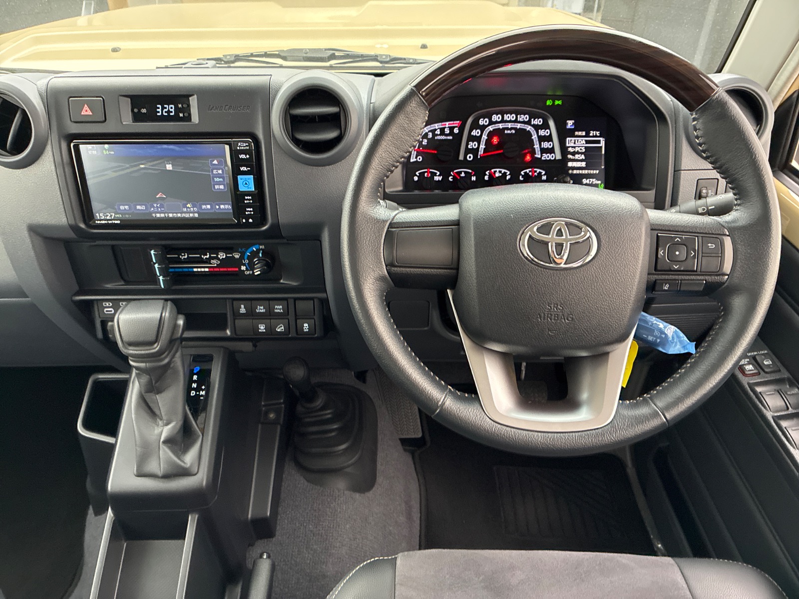 トヨタ ランドクルーザー AX DSL 2.8L+ターボ 4WD(5人乗り) ディーゼル