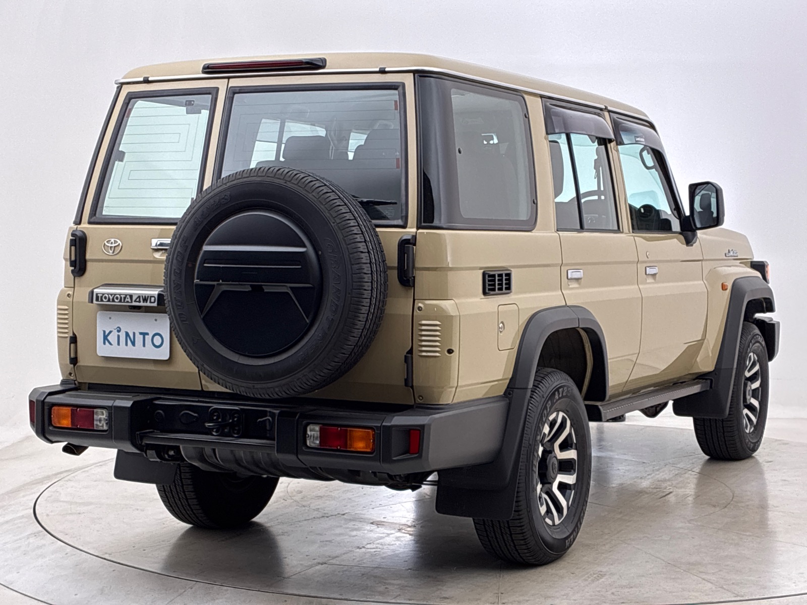 トヨタ ランドクルーザー AX DSL 2.8L+ターボ 4WD(5人乗り) ディーゼル