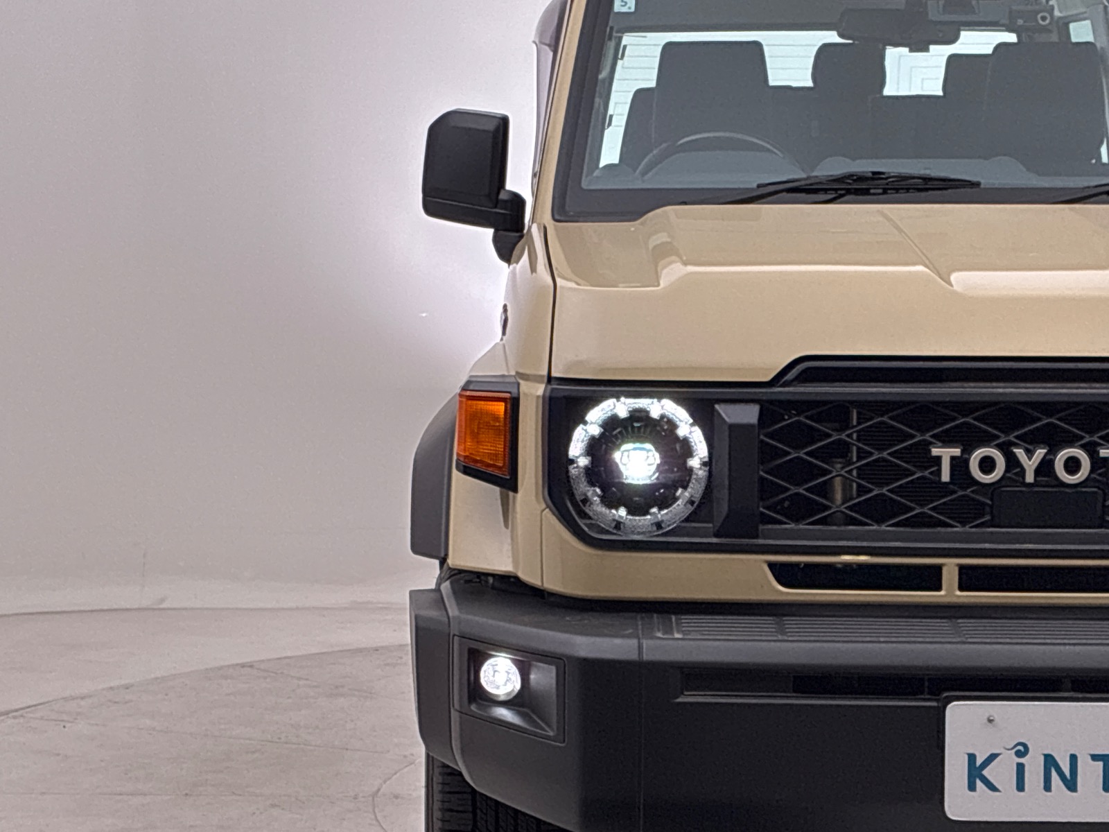 トヨタ ランドクルーザー AX DSL 2.8L+ターボ 4WD(5人乗り) ディーゼル