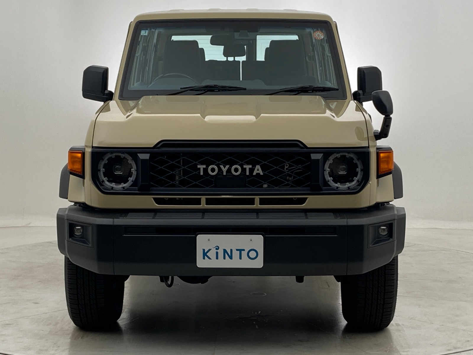 トヨタ ランドクルーザー AX DSL 2.8L+ターボ 4WD(5人乗り) ディーゼル