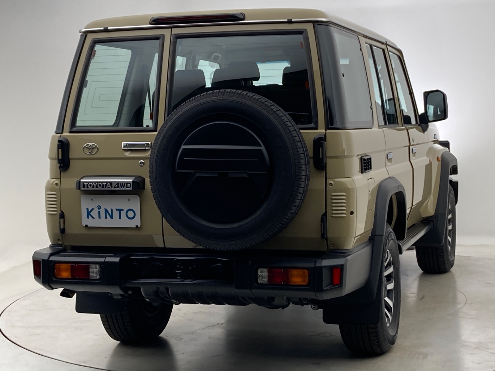 トヨタ ランドクルーザー AX DSL 2.8L+ターボ 4WD(5人乗り) ディーゼル