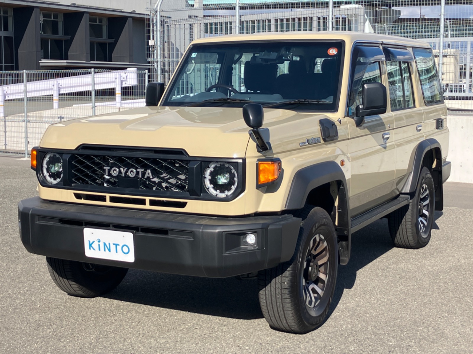 のり　タイヤ2本 トヨタ ランドクルーザー AX DSL 2.8L+ターボ 4WD(5人乗り) ディーゼル