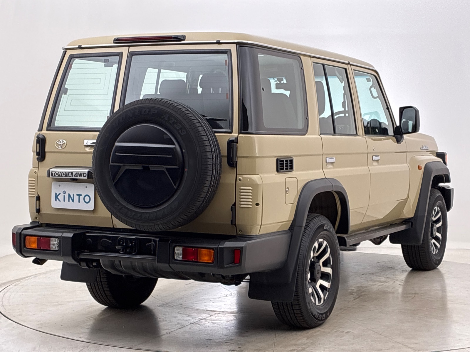 トヨタ ランドクルーザー AX DSL 2.8L+ターボ 4WD(5人乗り) ディーゼル