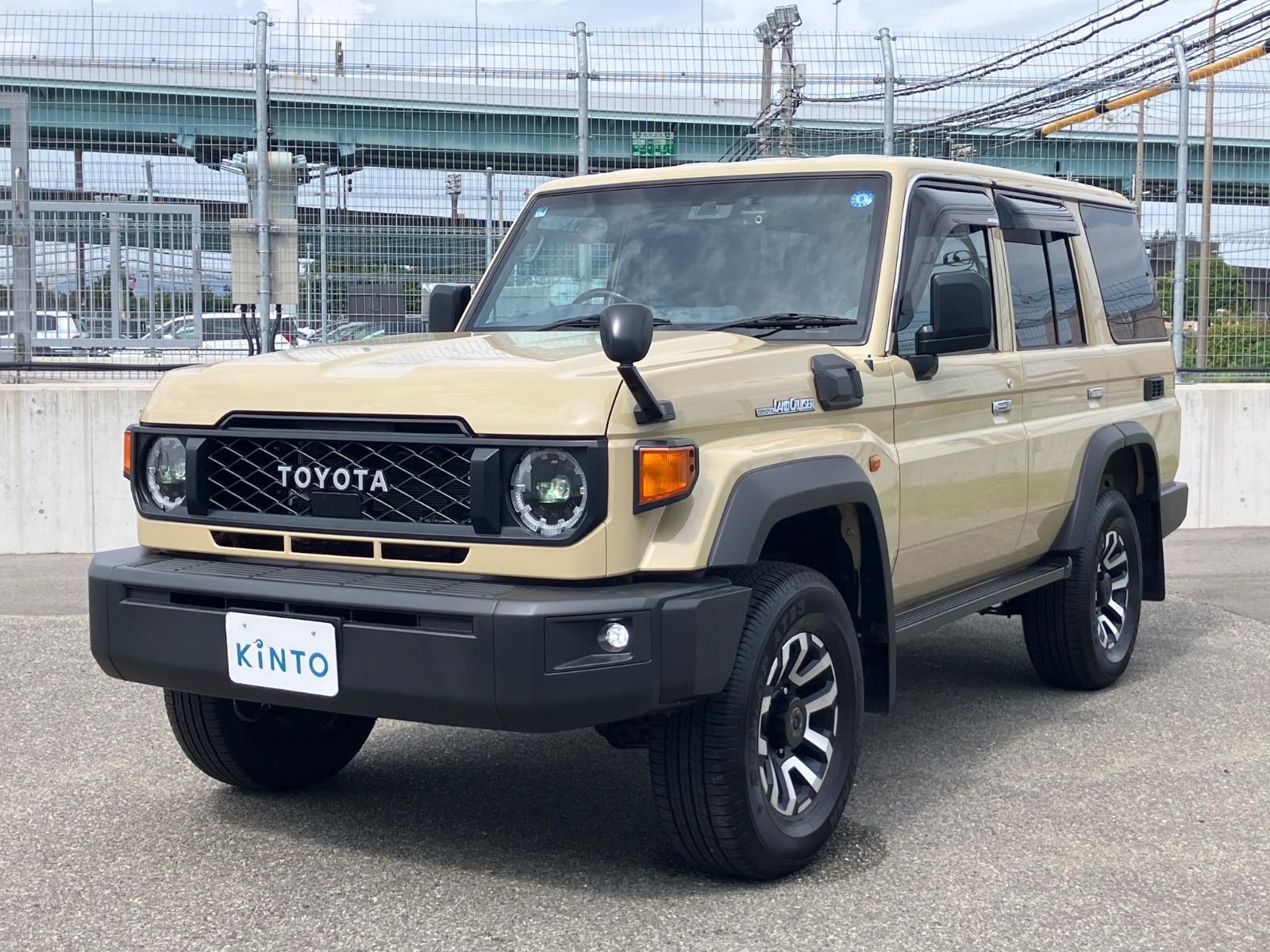 トヨタ ランドクルーザー“70” | 維持費コミの新車リース月額・納期を
