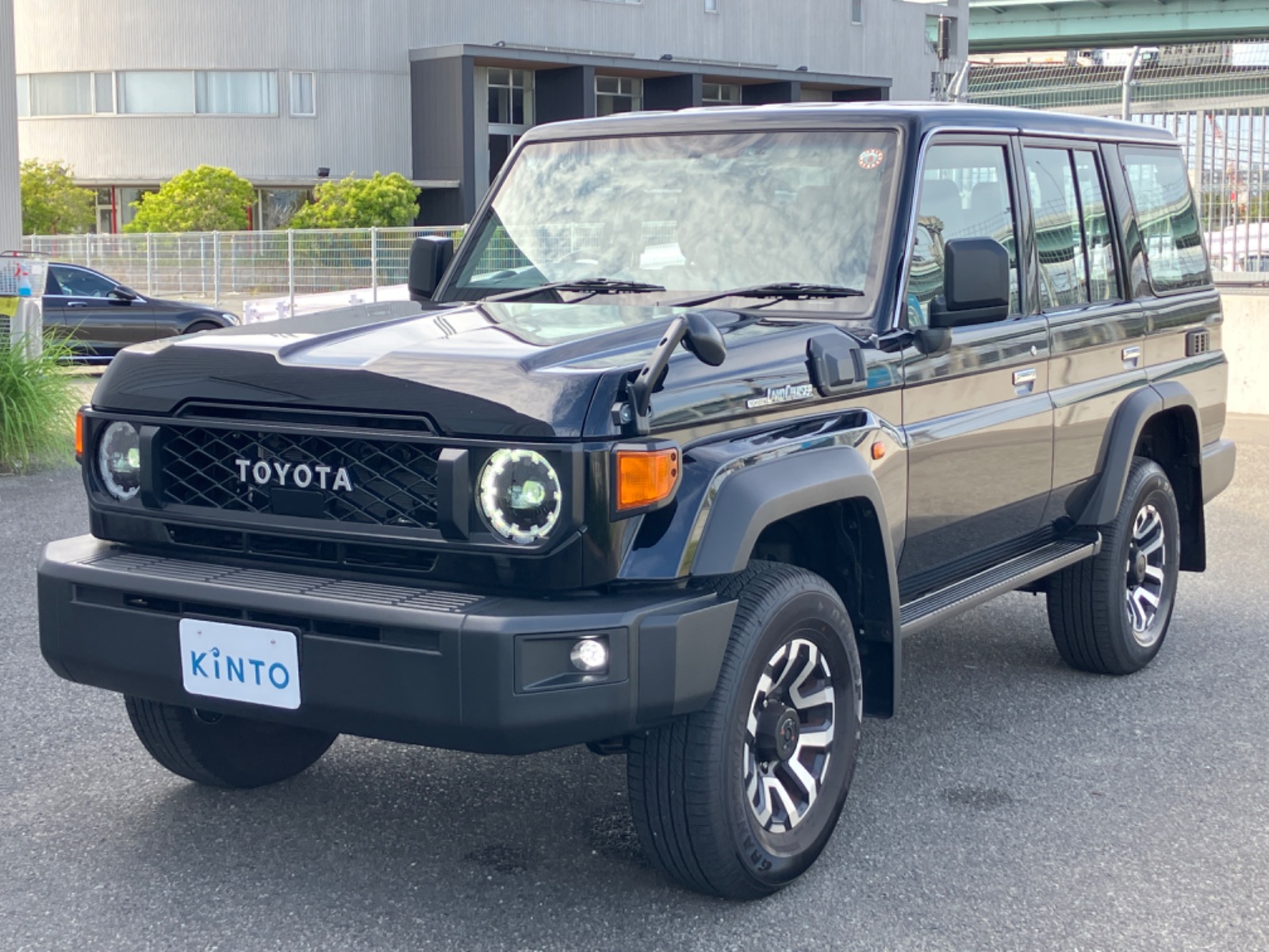 トヨタ ランドクルーザー“70” ｜維持費コミの新車リース月額・納期を