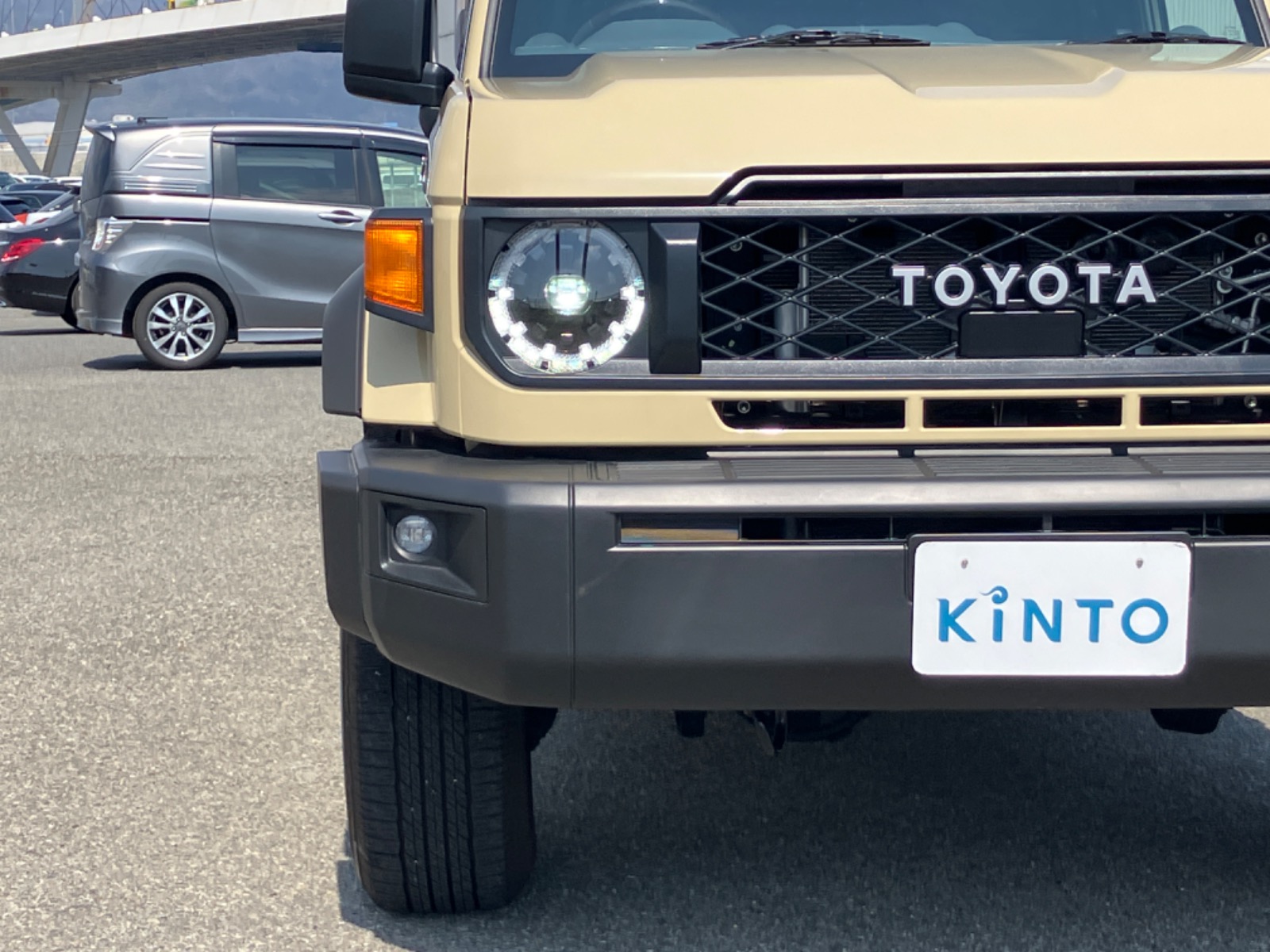 トヨタ ランドクルーザー AX DSL 2.8L+ターボ 4WD(5人乗り) ディーゼル