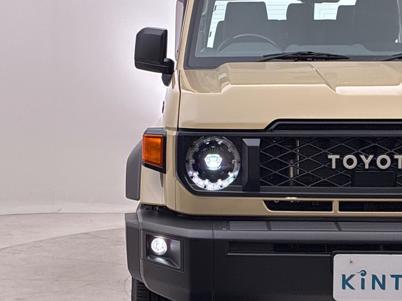 トヨタ ランドクルーザー AX DSL 2.8L+ターボ 4WD(5人乗り) ディーゼル