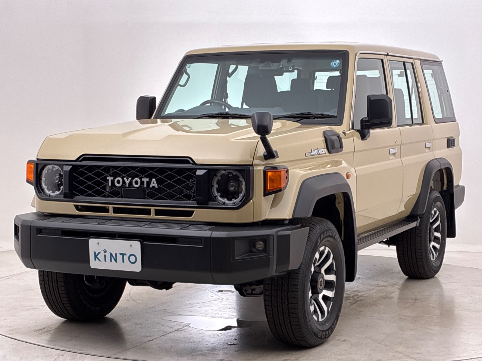 トヨタ ランドクルーザー“70” ｜維持費コミの新車リース月額・納期を