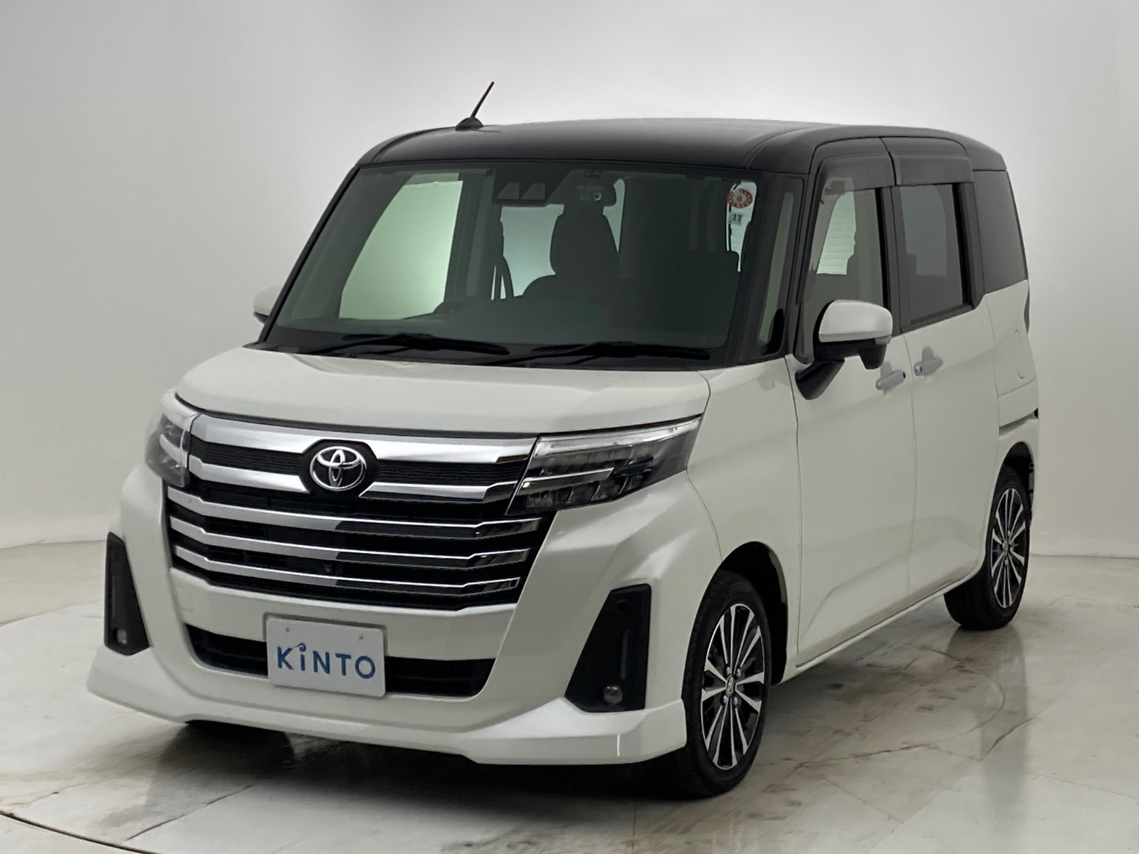 トヨタ アクア Z HEV 1.5L 2WD(5人乗り) ハイブリッド 2021年式 プラチナホワイトパールマイカ [1141]の詳細｜【KINTO  ONE(中古車)】トヨタの中古車サブスク（フルサービスリース）