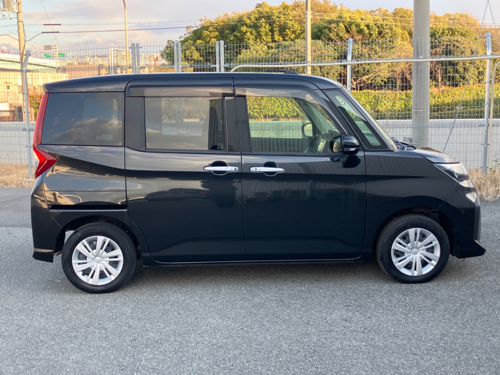 トヨタ ルーミー G GAS 1.0L 2WD(5人乗り) ガソリン 2022年式 ブラック